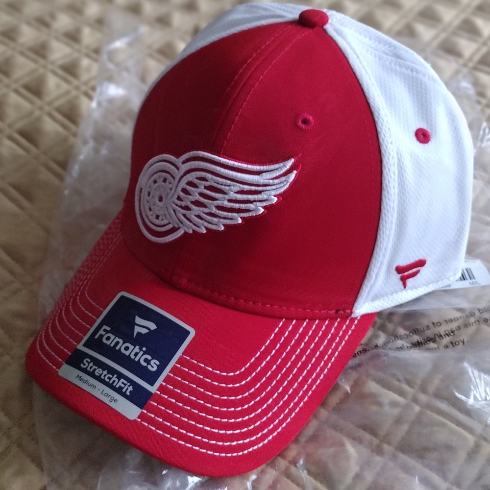 NHL Detroit Red Wings Fanatics Stretch Fit Flex Cap
